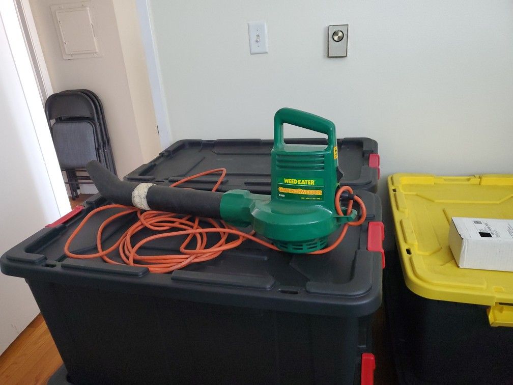 Leaf Blower