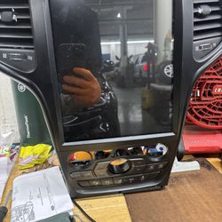 Jeep Track Hawk Radio