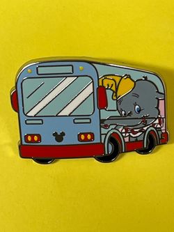 Disney Pins Hidden Disney, Disney Buses: Dumbo