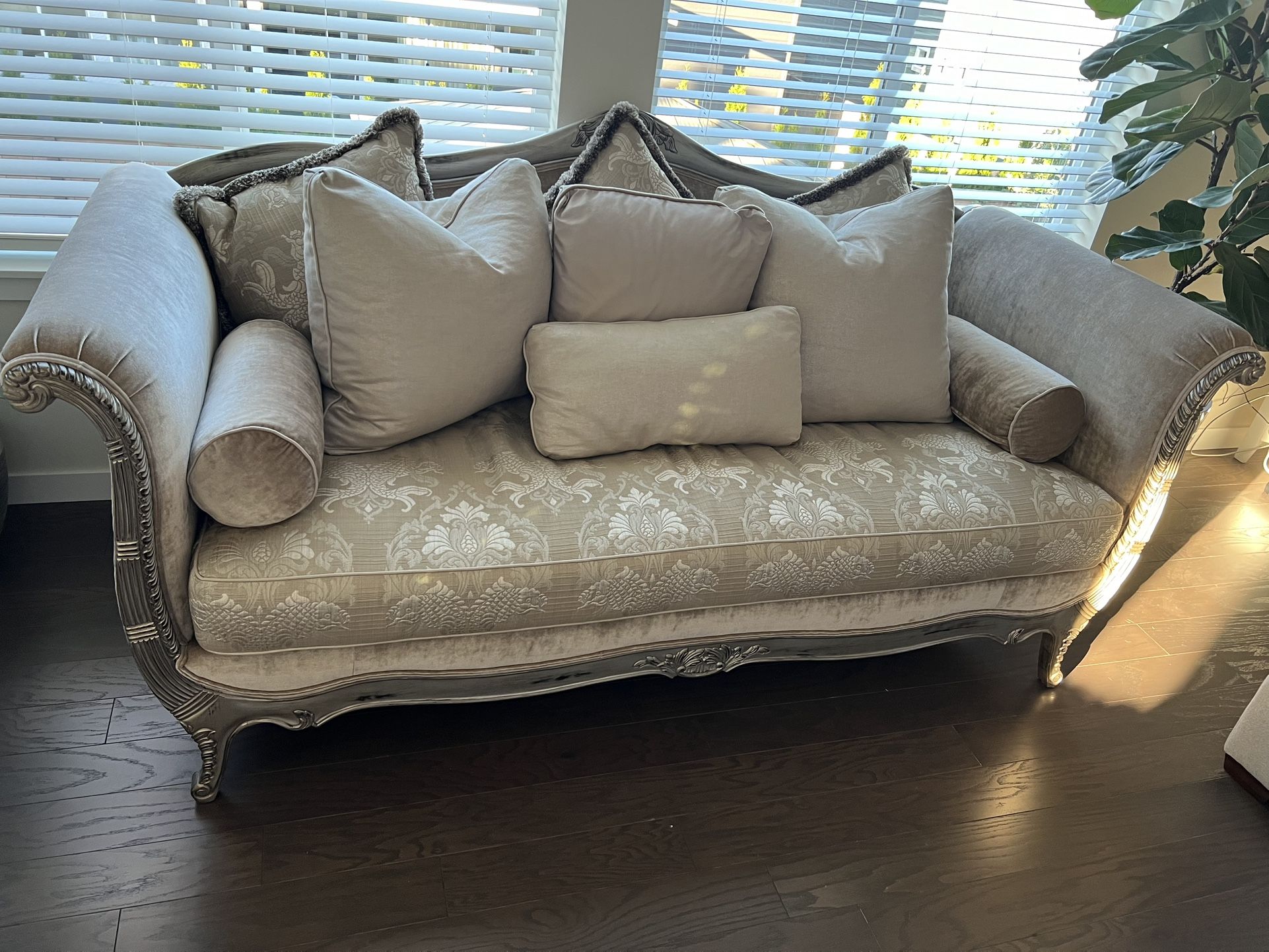 Sofa Drexel Heritage Like New 