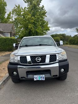 2007 Nissan titan crew cab se