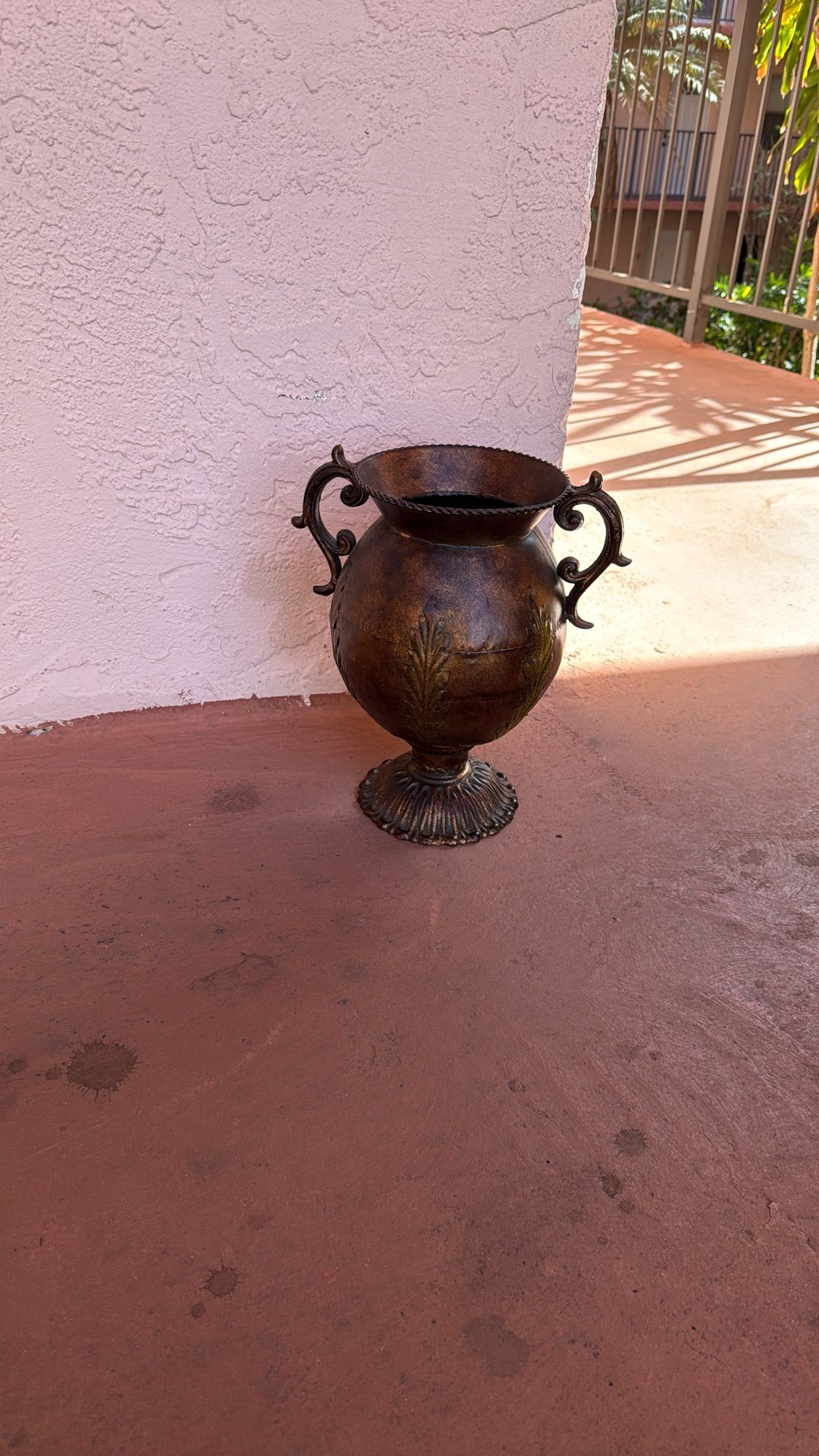 Jarron Vintage Bronze