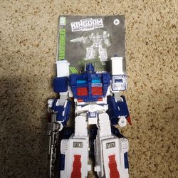 Ultra Magnus Transformer 