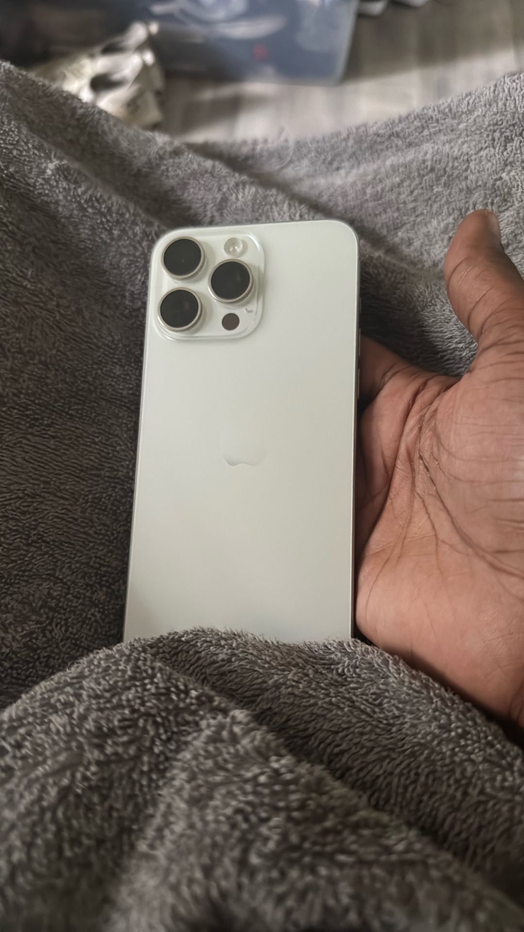 iPhone 15 Pro Max