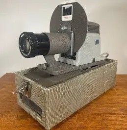 Argus 200 Slide Projector Built In Carry Case