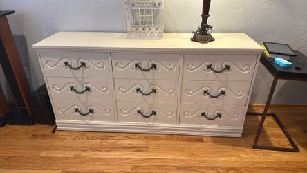 Dresser