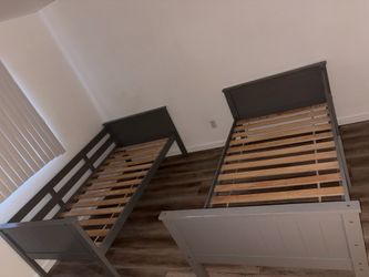 Twin beds with mattress