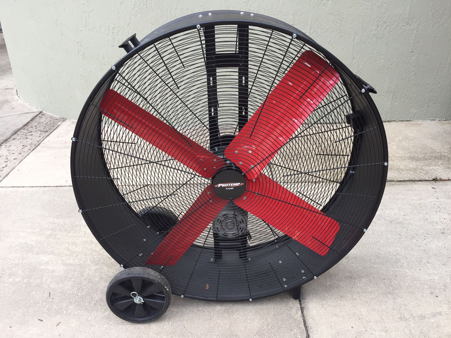 Protemp PT-42-BDF 42’ 2 speed fan Mint!