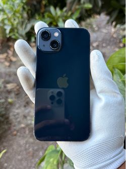iPhone 13 128 GB Unlocked 88% Battery Health