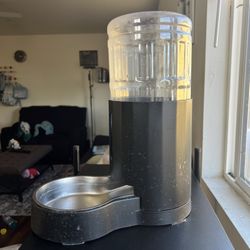 Pet Water Dispenser – Auto Refill Bowl