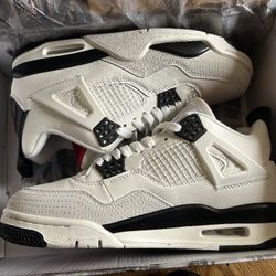 AIR JORDAN 4 RETRO 