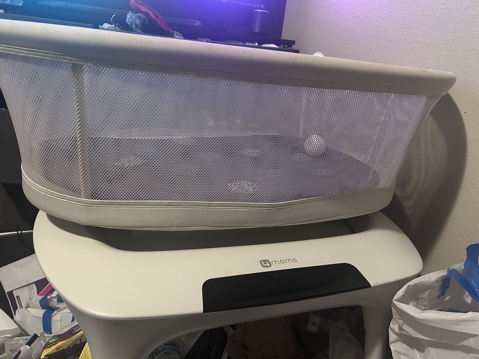 4 Moms Bassinet