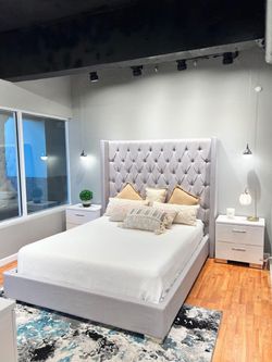 Brand new queen bed frame / Delivery available