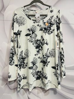 LuLaRoe Women’s black and white floral top
