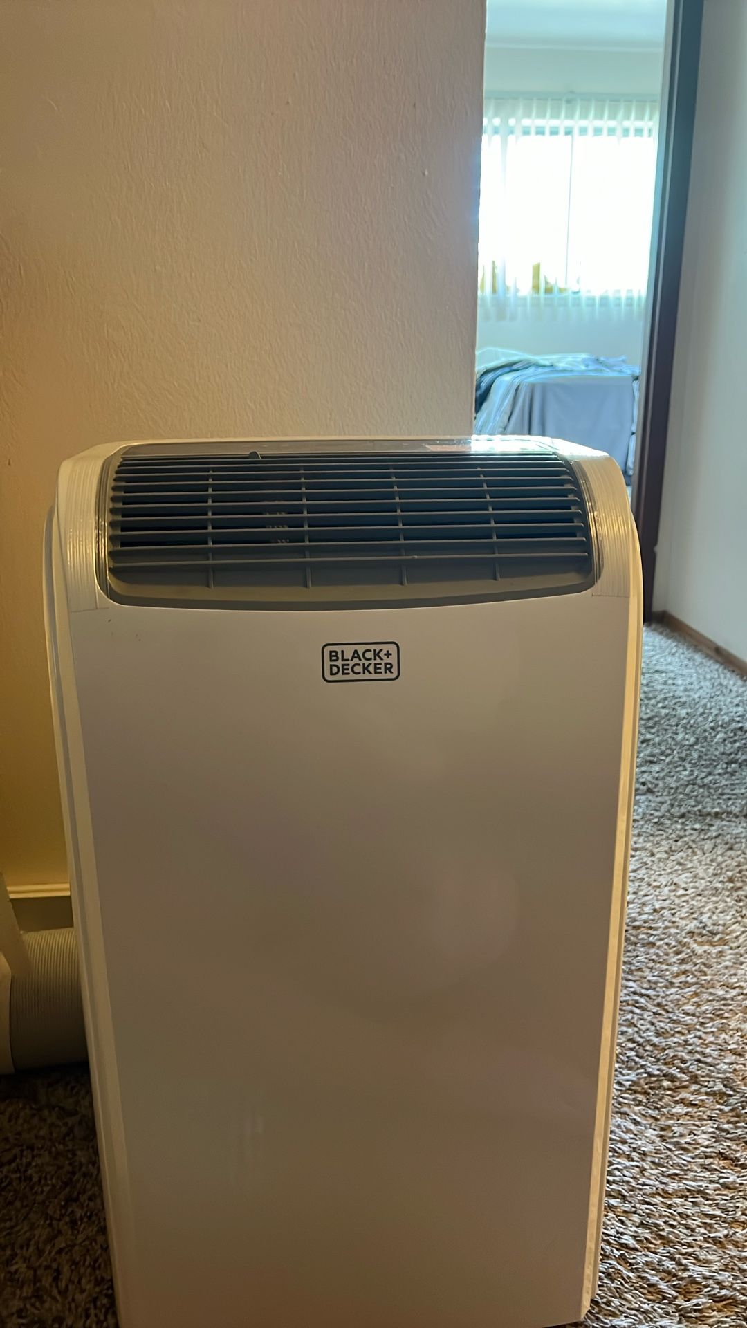 Black And Decker Standup Air Conditioner (New Out Of Box Unused)