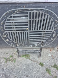 Patio foldable table