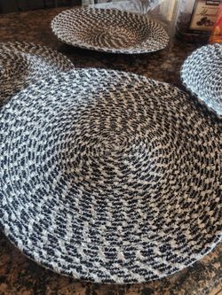Round Solid Table Placemats 