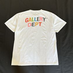 GALLERY MULTI-COLOR T-SHIRT