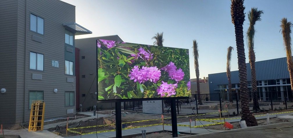 LED SCREEN FOR SALE GREAT PRICE!
