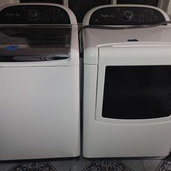 Whirlpool Cabrio Kingsize Capacity Plus Heavy duty washer And Electric dryer Set