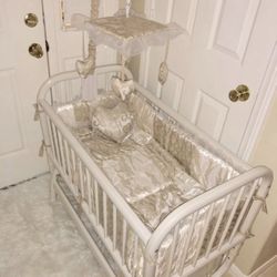 ROCKING BASSINET WHITE 