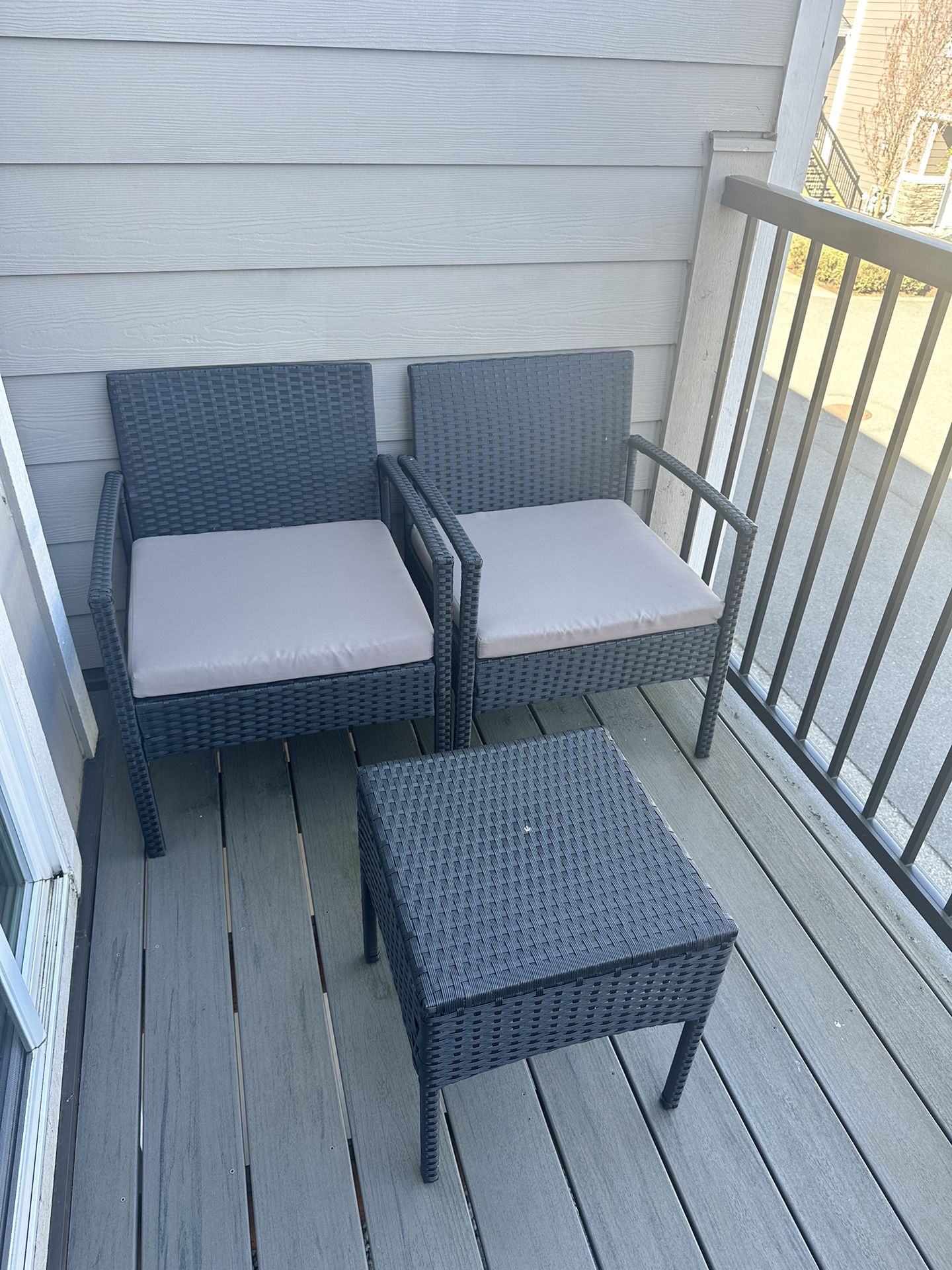 Outdoor Chairs And Side Table 