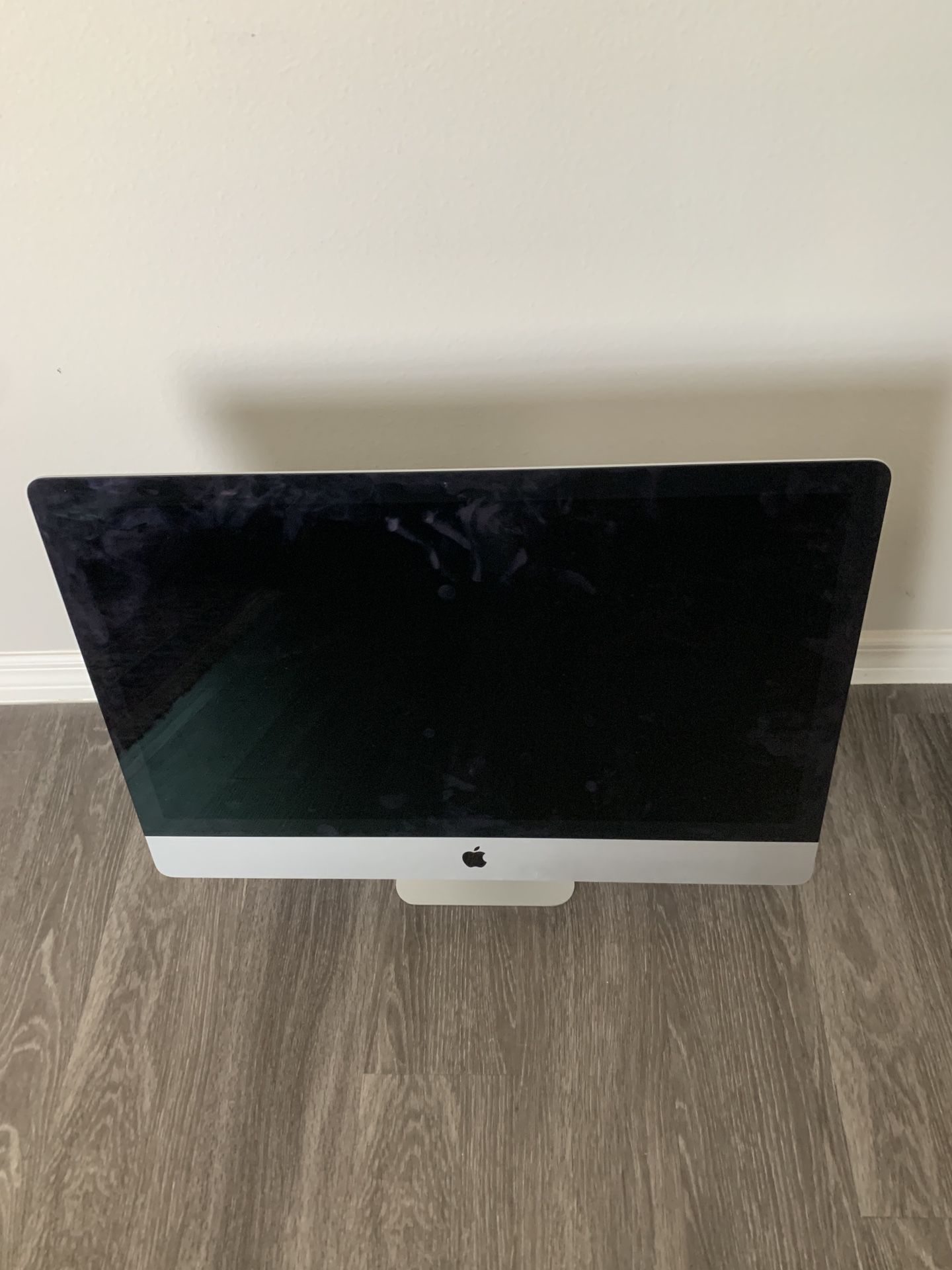 iMac A1419 27" Desktop Computer (For parts)