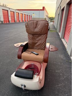 PEDICURE CHAIR