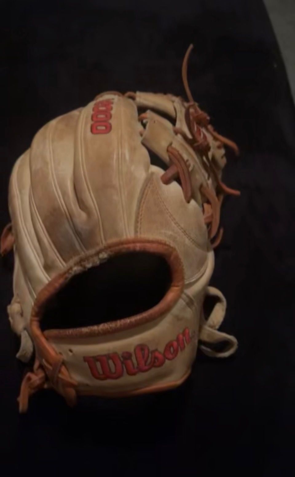A2000 11.5 Baseball Glove