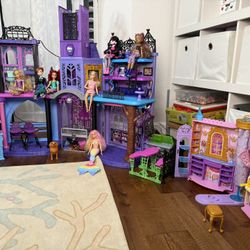 Monster High castle with dolls