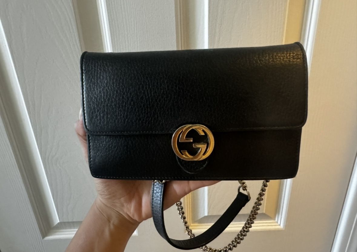 Gucci Interlocking GG Clutch Long Wallet Cross Bag