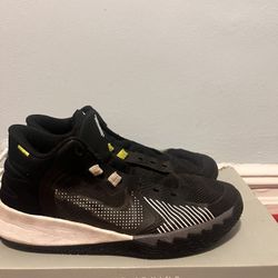 Nike Kyrie Flytrap V (GS) Size 7Y
