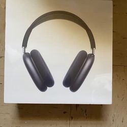 *Sealed*Space grey AirPods Maxes 
