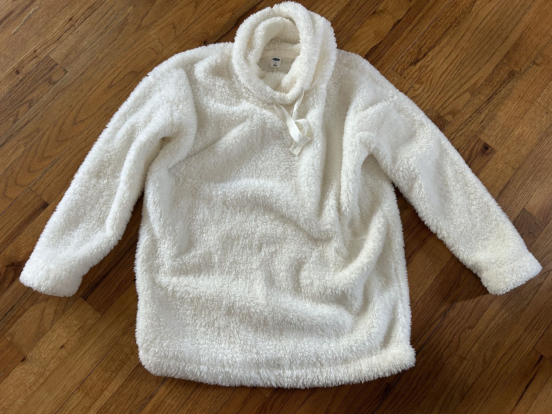 White fleece sweatshirt size small