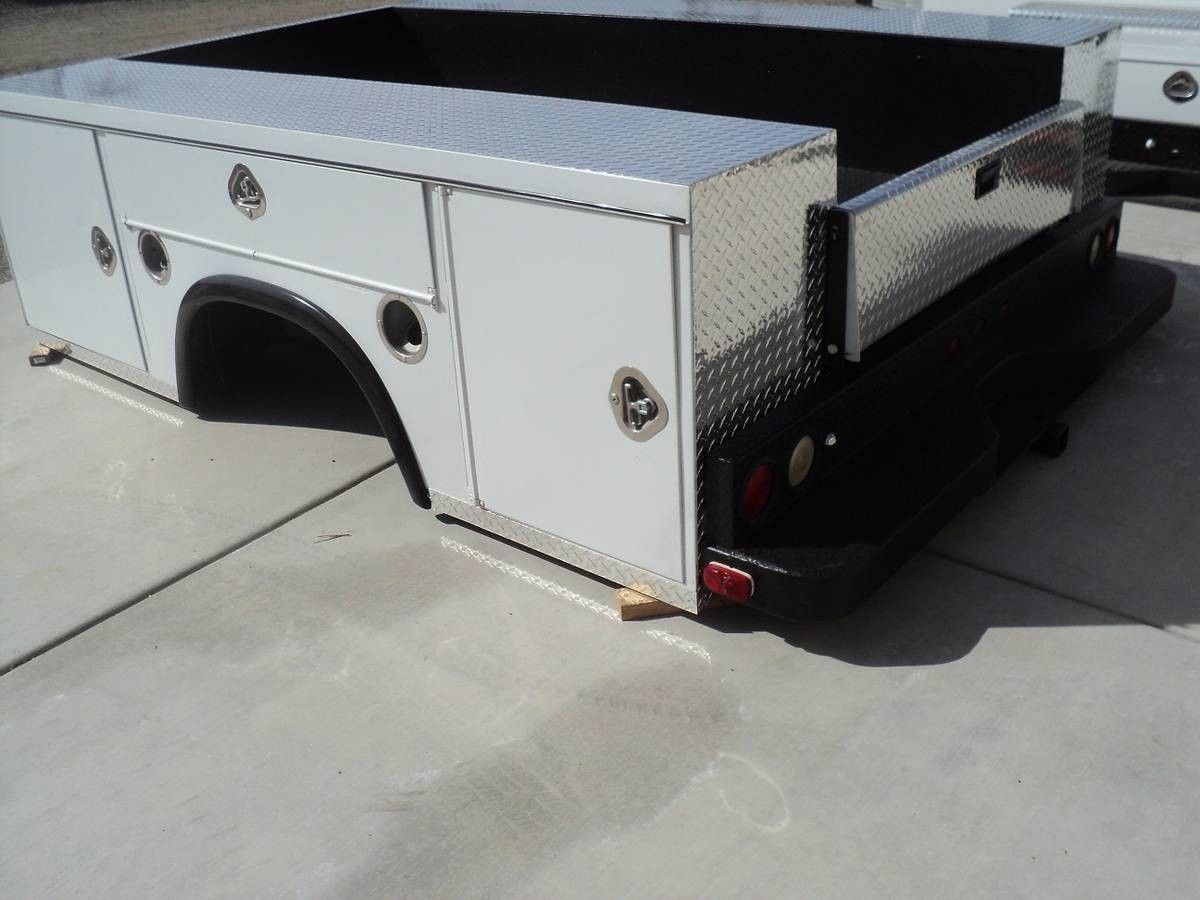 -58% The "ROYAL EXQUISITE DIAMOND SUPER LOWBOY" 9' DUALLY UTILITY BED auto parts accessories