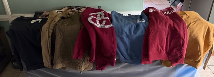 Mixed Lot of Men's Sweatshirts and Jackets