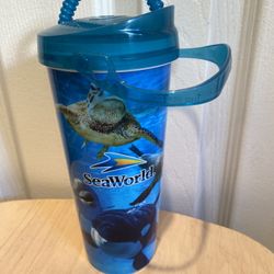 SeaWorld souvenir cup Busch Gardens 8”