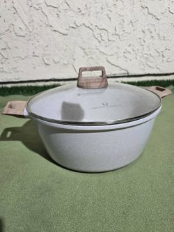 Natural Elements Woodstone Casserole / Stock Pot with Glass Lid