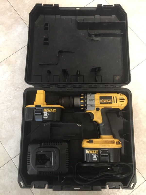 Dewalt xrp 18v electric power tool with 2 batteries charger and case