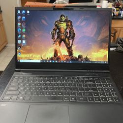 EVOO GAMING LAPTOP I5 Cpu 8 GB Ram