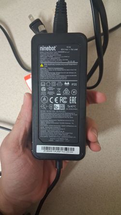 ​Cargador original /genuino Ninebot 70 W ,42V