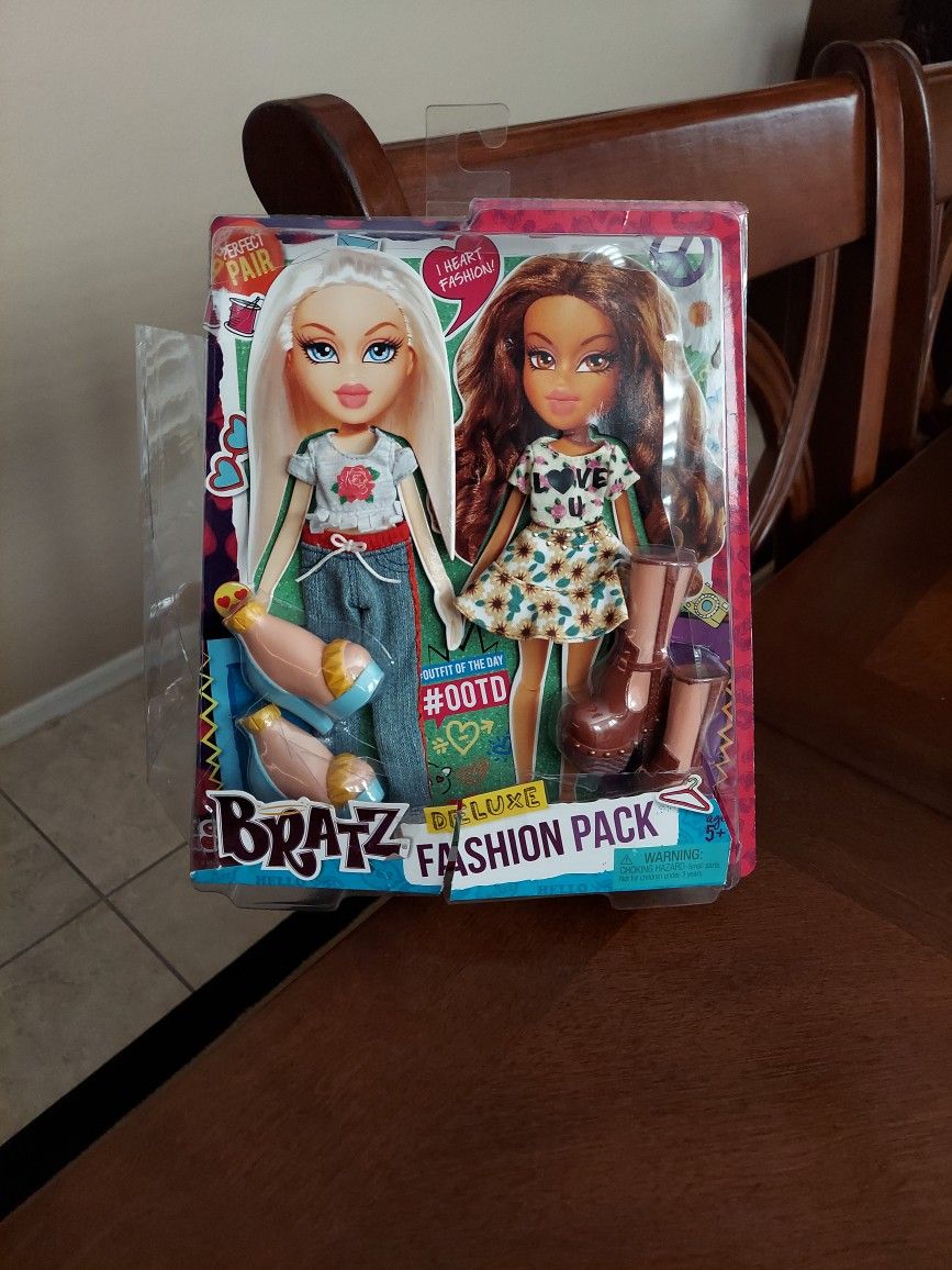 BRATZ FASHION OUTFITS 2 PACK 