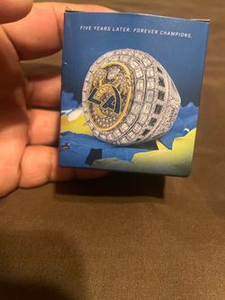 LA Rams Super Bowl Championship Ring Box
