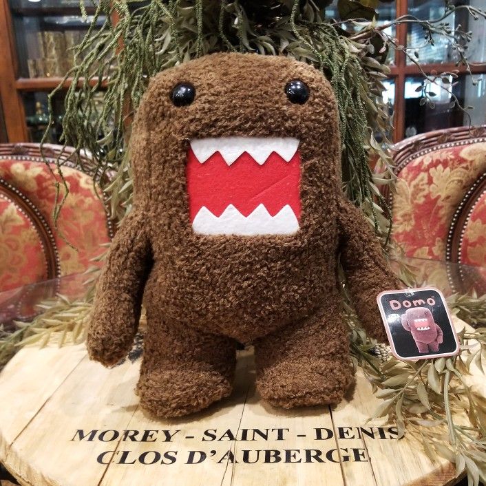Domo Large JUMBO Plush 14 Inch NHK-TYO 2010 RARE Domo Kun with Tags