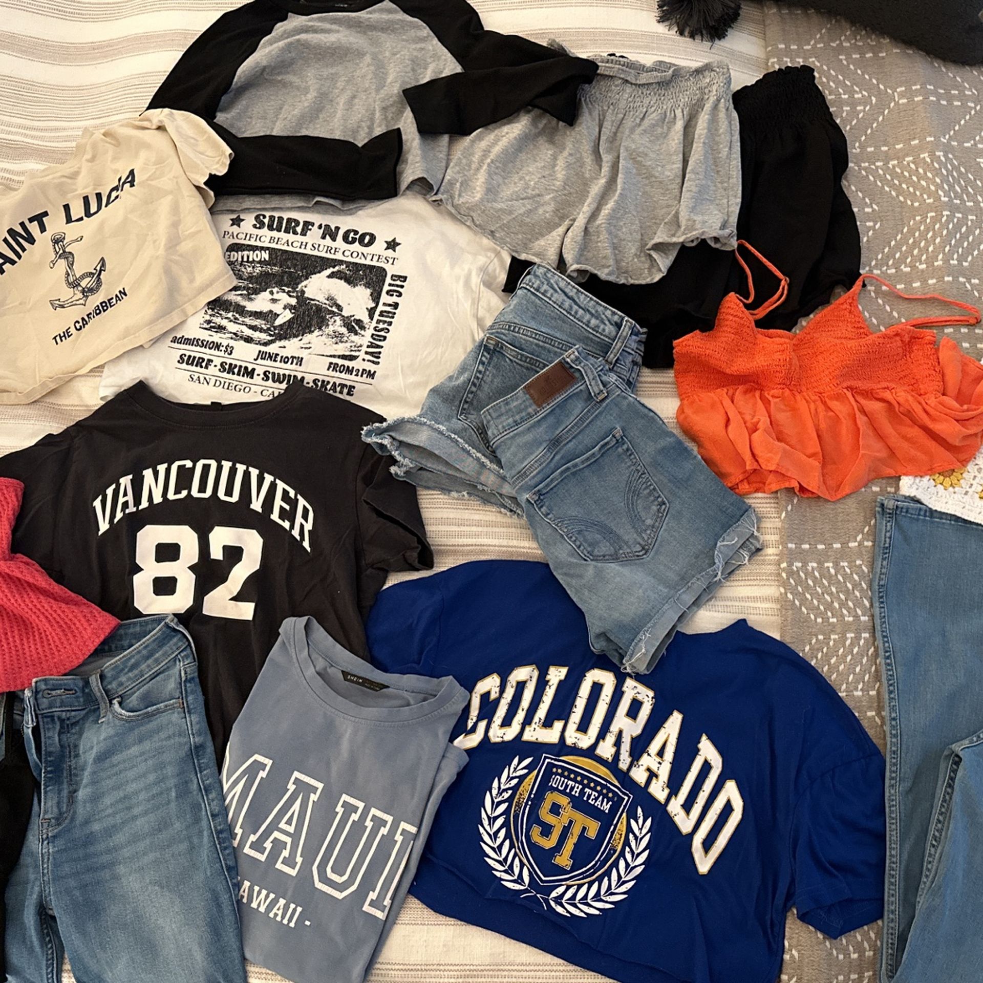 Huge Lot Of Teen Young Adult Girls Clothing 