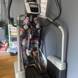 Commercial NordicTrack Elliptical (BO)