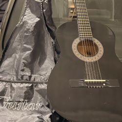 Wooden Guitar/Guitarra de madera