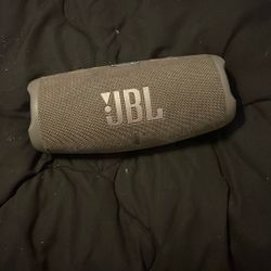 Jbl  Charge 5 Blue Tooth Speaker 