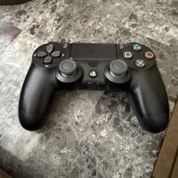 PS4 Controller