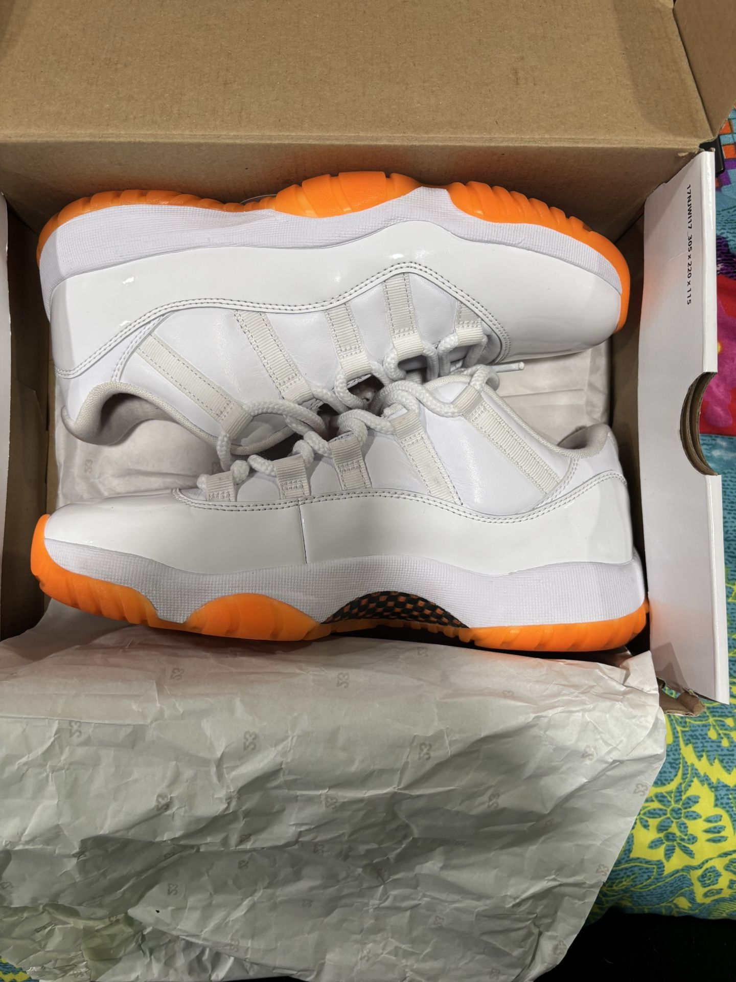 Jordan 11 Citrus Size 9 Women’s